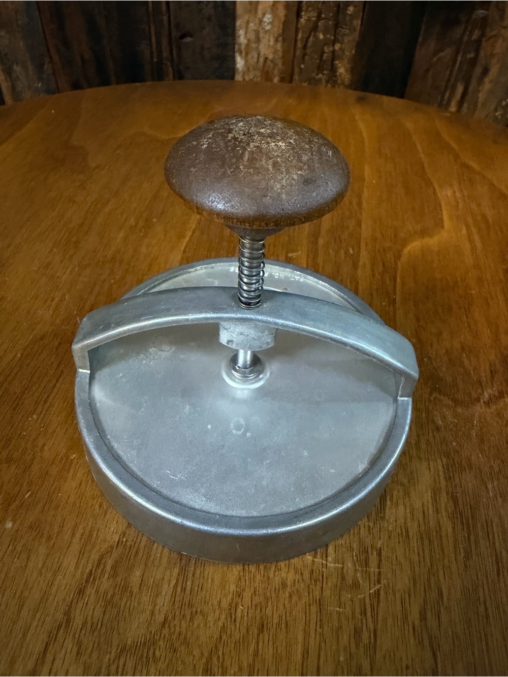 Vintage Androck Aluminum Hamburger Patty Press Wood Handle RE-24935 Mid Century